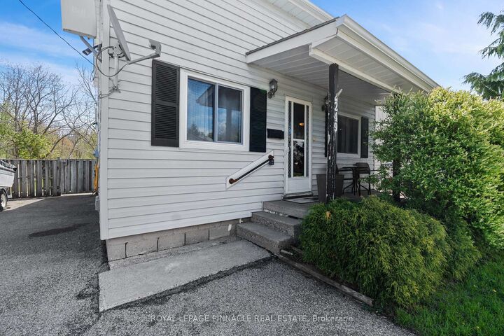 Property Photo: 249 Owen Street ON N3Y 2V1