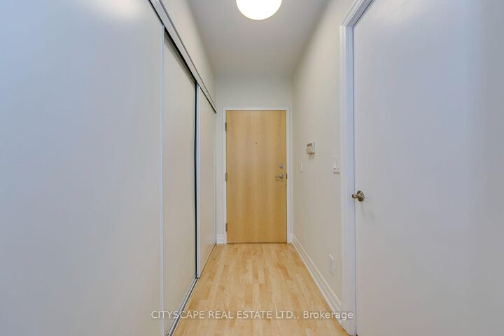 Photo de la propriété:  8 Scollard Street 1108  ON M5R 1M2 