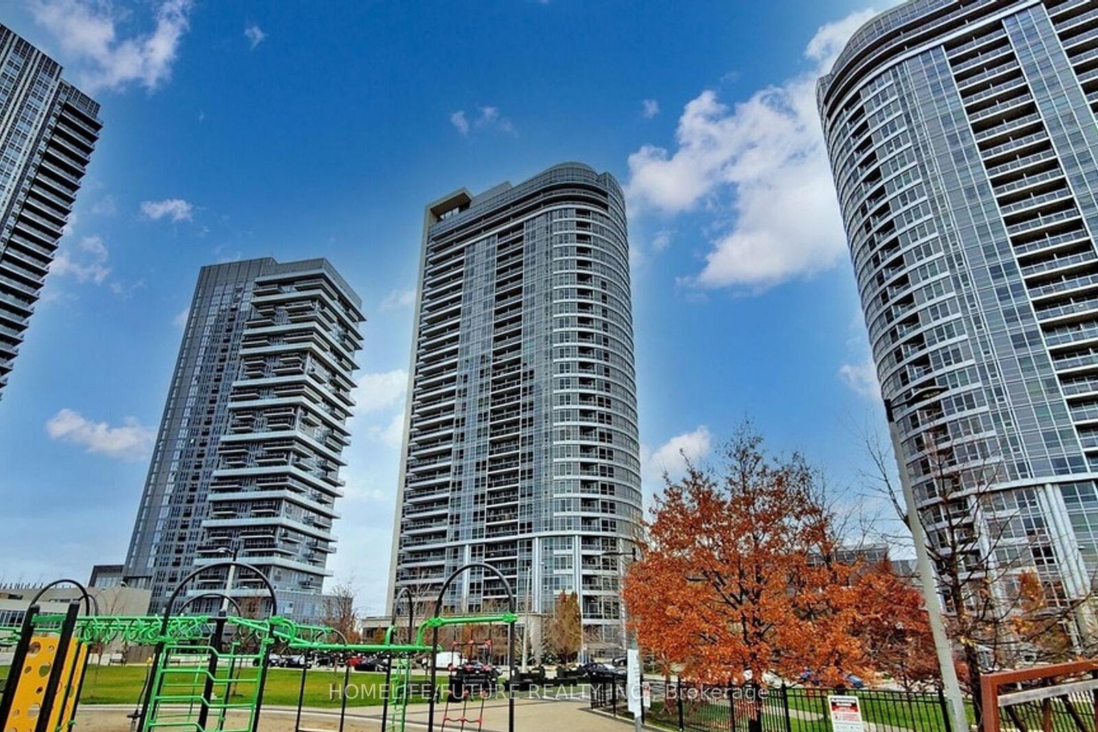 Photo de la propriété: 181 Village Green Square 821 ON M1S 0K6