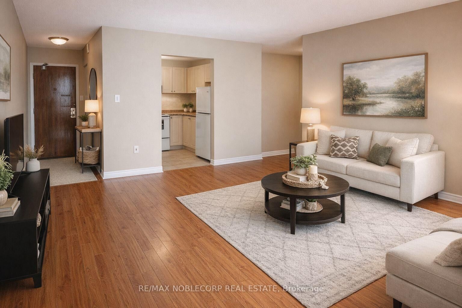 Property Photo:  64 Benton Street 901  ON N2G 4L9 