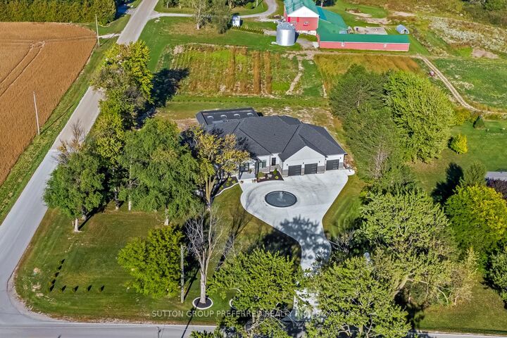 Property Photo: 25770 Poplar Hill Road ON N0M 1P0