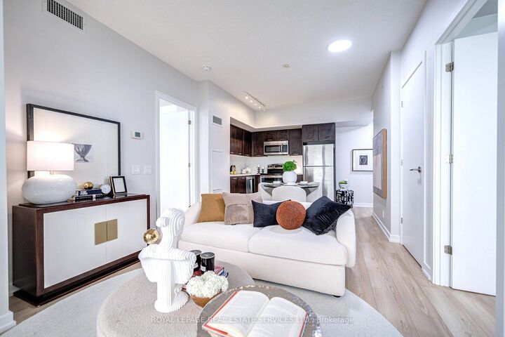 Property Photo: 2200 Lake Shore Boulevard W 3310 ON M8V 1A4
