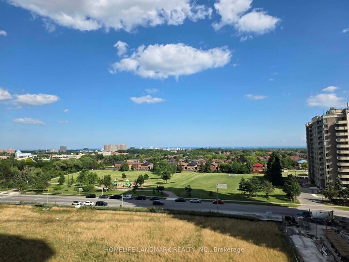 Property Photo:  448 Burnhamthorpe Road W 617  ON L5B 0R4 