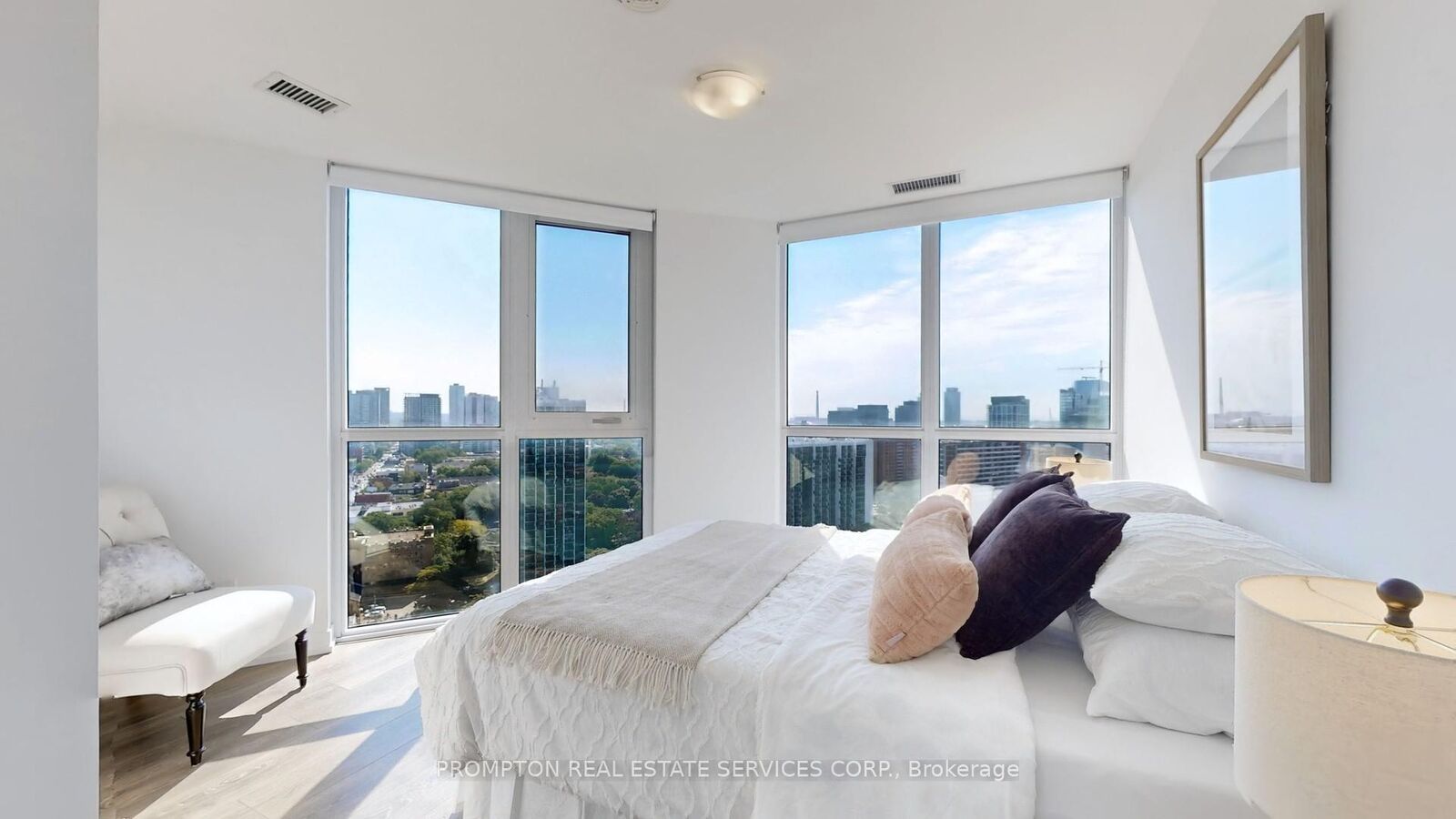 Property Photo:  219 Dundas Street E Ph112  ON M5A 0V1 