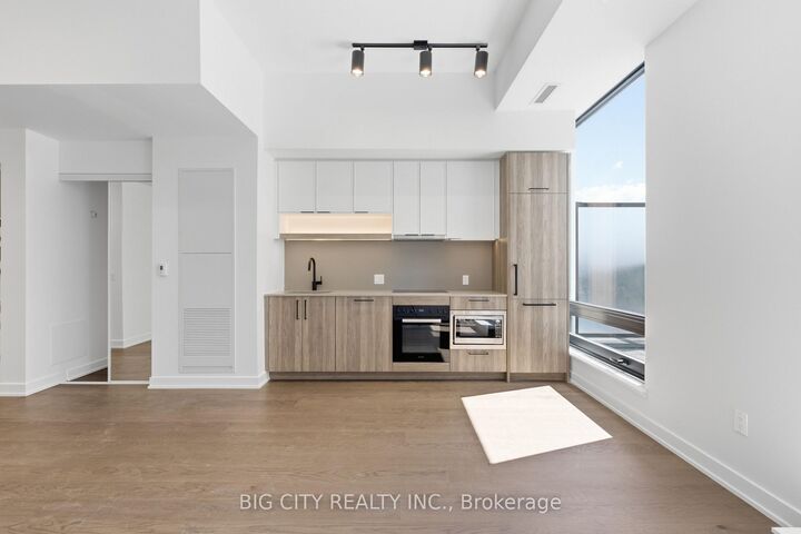 Property Photo:  91 Montclair Avenue 829  ON M5P 0B1 