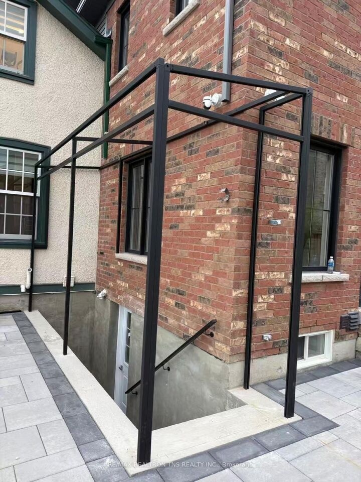 Property Photo:  32 Love Court Basement  ON L4B 0G2 