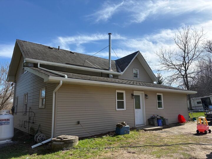 Property Photo:  322 Dingman Road  ON K0K 1M0 