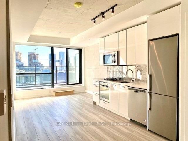 Property Photo:  458 Richmond Street W 1504  ON M5V 0S9 