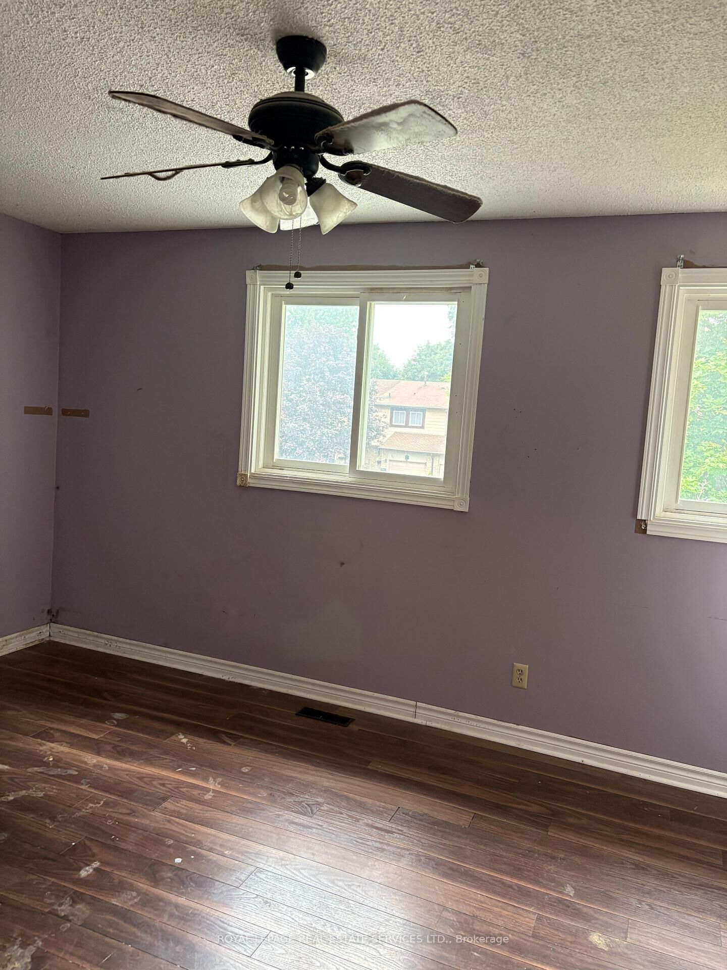 Property Photo: 38 Parkside Drive ON N3L 3S7