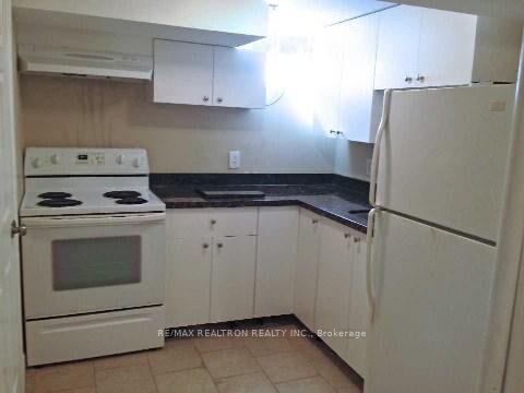 Property Photo:  58 Finch Avenue E Lower  ON M2N 4R3 