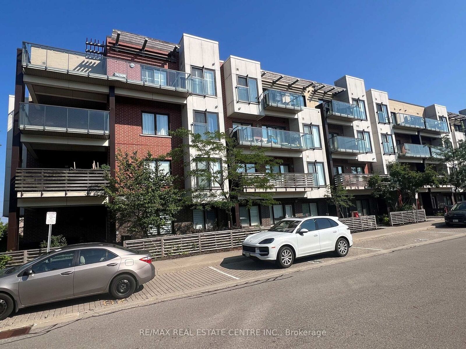 Property Photo: 5005 Harvard Road 307 ON L5M 0W5
