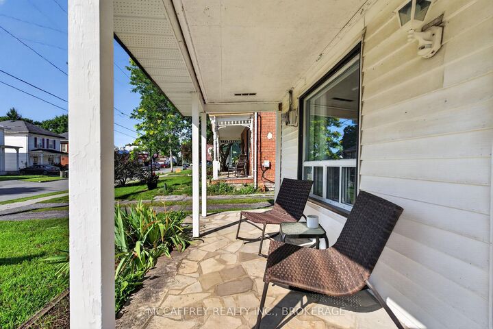 Property Photo: 427 Thomas Street ON K0K 1X0