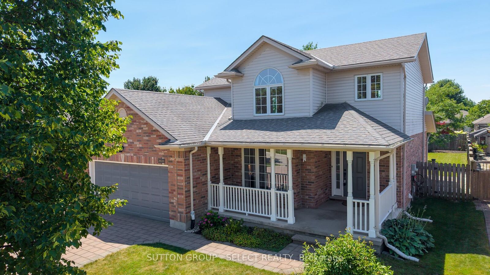 Property Photo:  2021 Lumb Court  ON N6G 5J4 