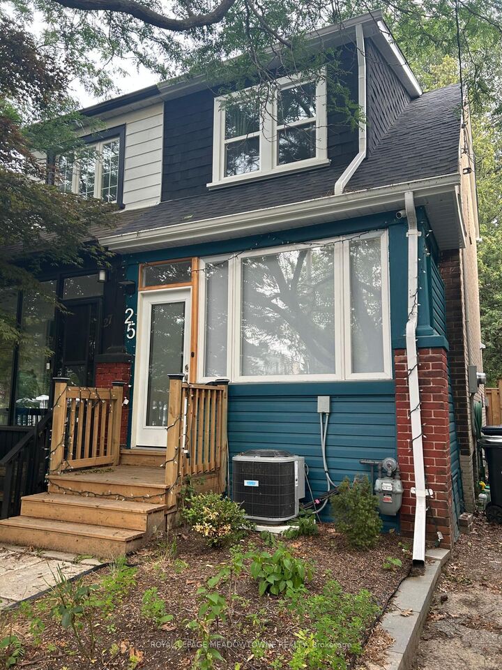 Property Photo:  25 Copeland Avenue  ON M4C 1A9 