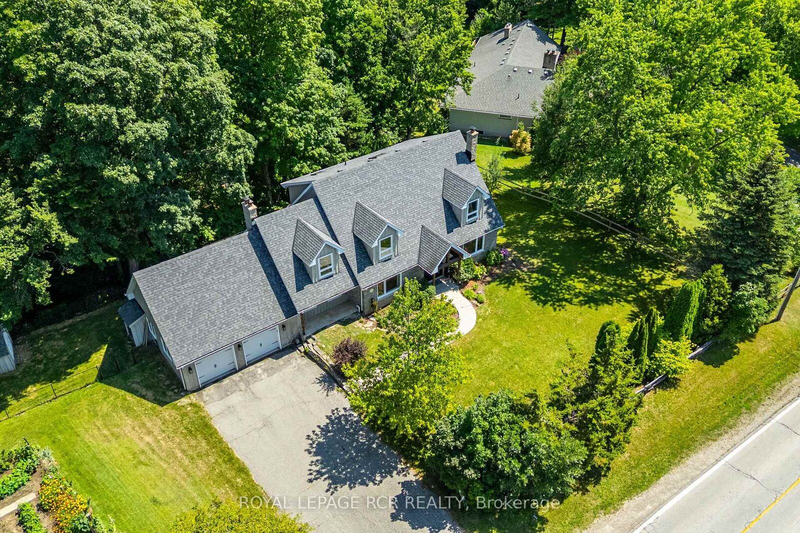 Property Photo: 163 Confederation Street ON L7G 4S8