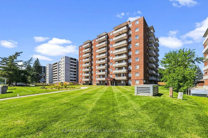 Property Photo:  851 Queenston Road 202  ON L8H 4X5 
