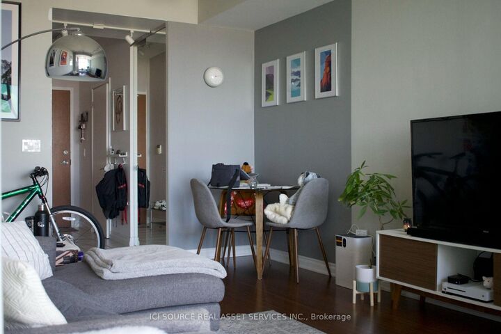 Property Photo: 219 Fort York Boulevard 2612 ON M5V 1B1
