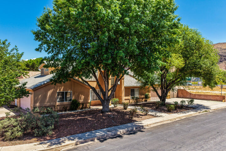 Property Photo: 206 W 170 S UT 84745