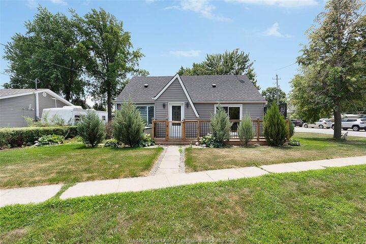 430 Broadway Street — photo 1
