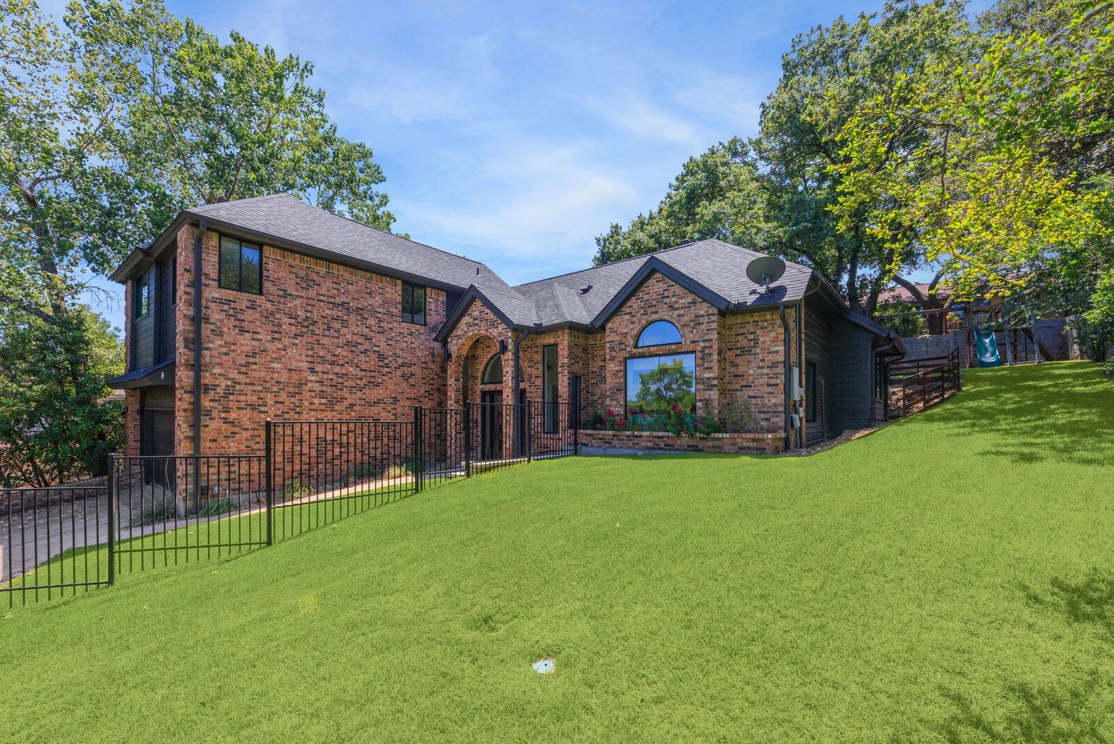 Property Photo: 3911 Dry Creek Drive TX 78731