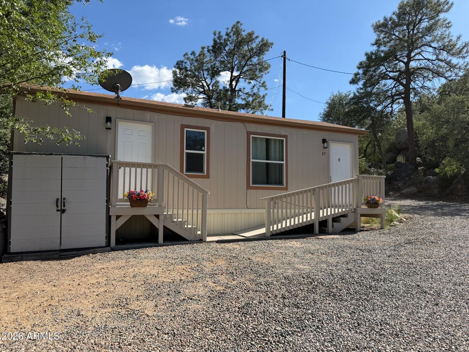 Property Photo: 615 West Street 27 AZ 86305