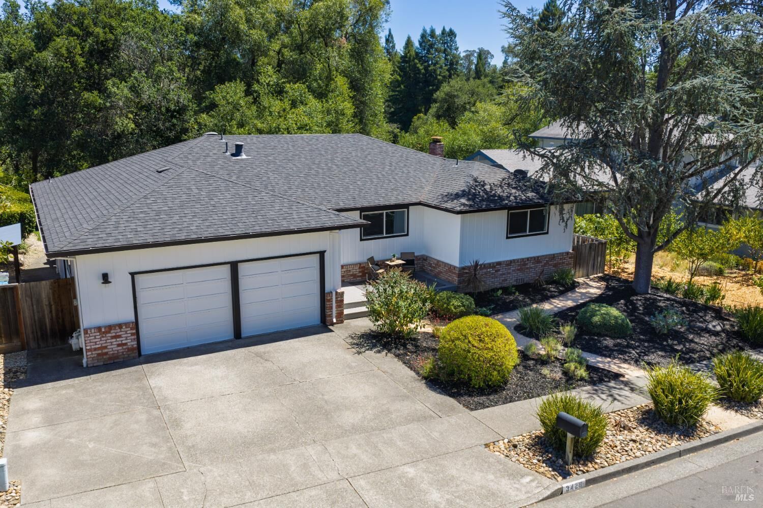 Property Photo:  3428 Castlerock Court  CA 95404 