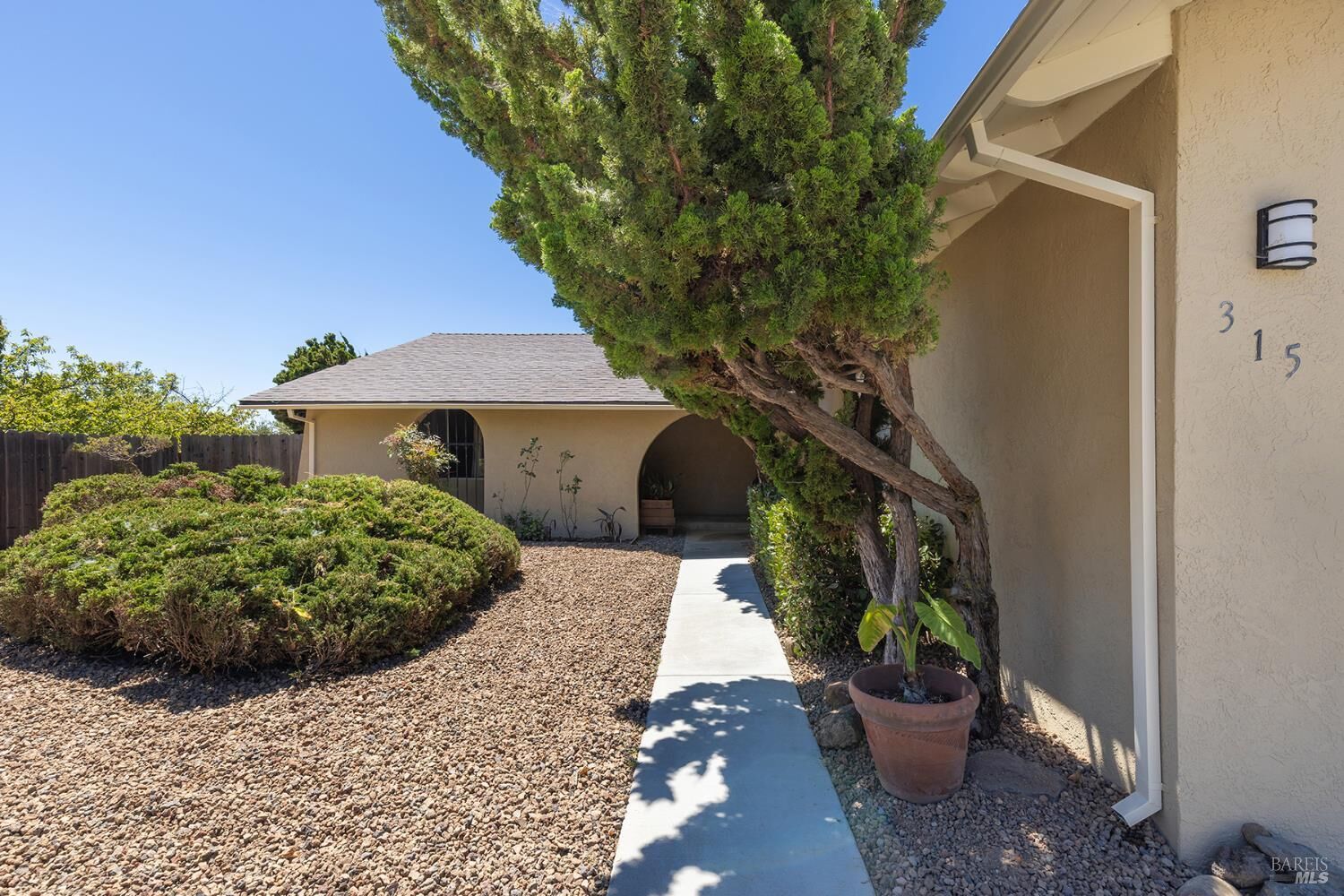 Property Photo:  315 Barcelona Street  CA 94591 