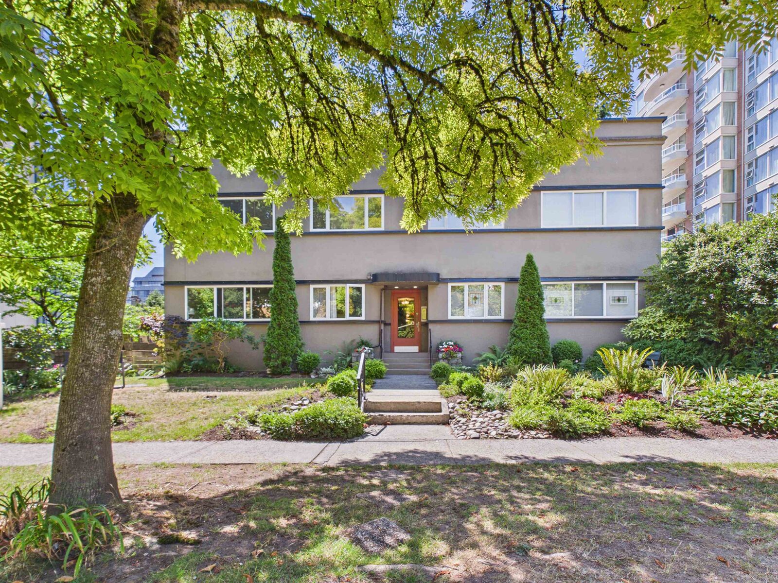 Property Photo:  2296 W 39th Avenue 10  BC V6M 1T9 