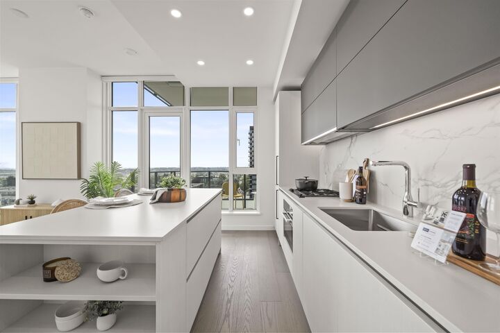 Property Photo: 8415 Granville Street 905 BC V6P 0M2
