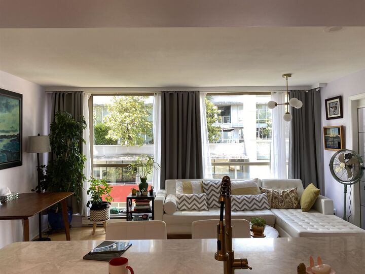 Property Photo: 822 Homer Street 609 BC V6B 6M3