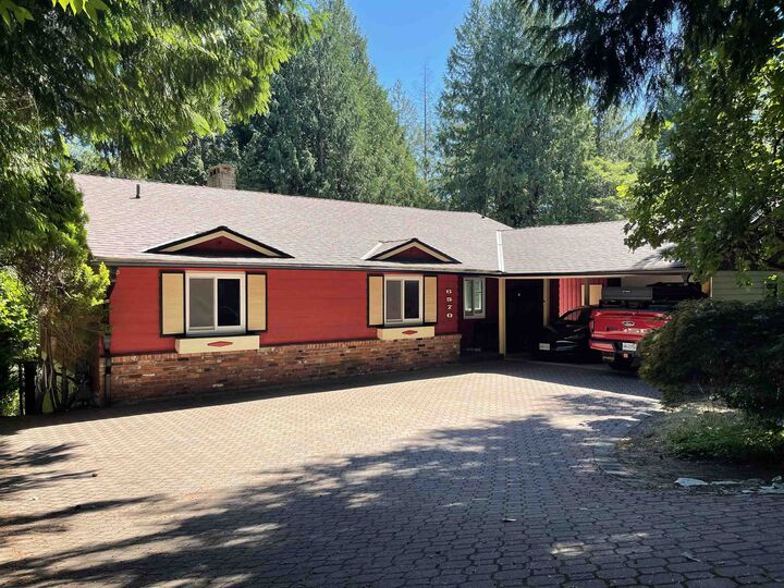 6570 Madrona Crescent — photo 1