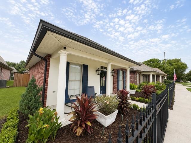 Property Photo:  111 Mill Quarters Drive  LA 70360 