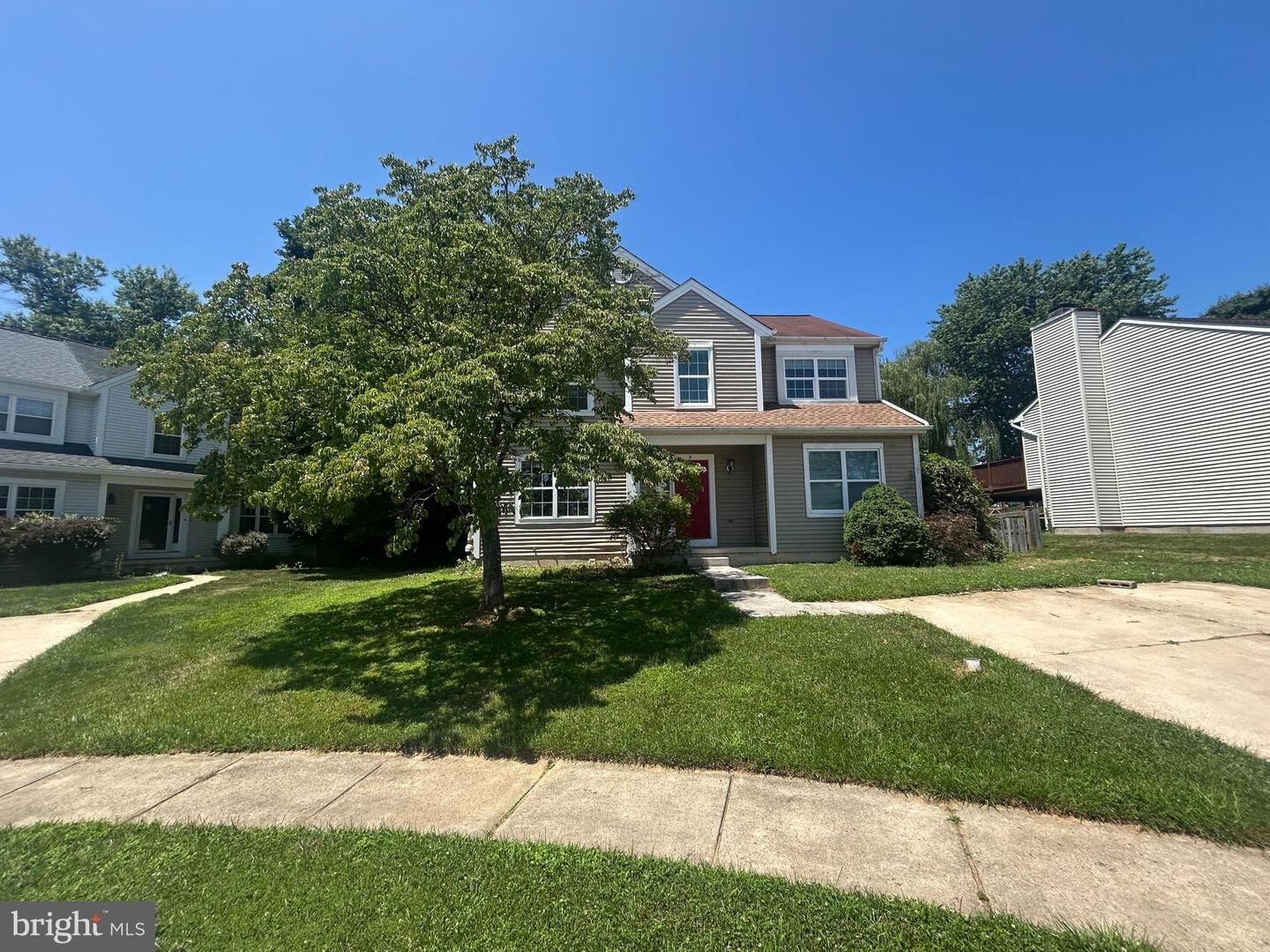 Property Photo: 6 Grosvenor Court MD 21136