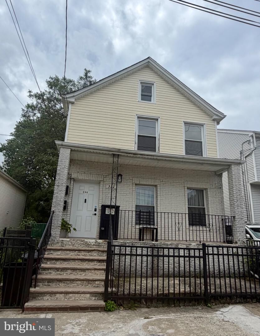 Property Photo: 322 New Street 2nd Floor NJ 07103