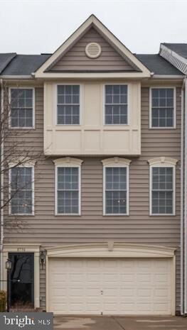 Property Photo: 8736 Phipps Farm Way VA 20109