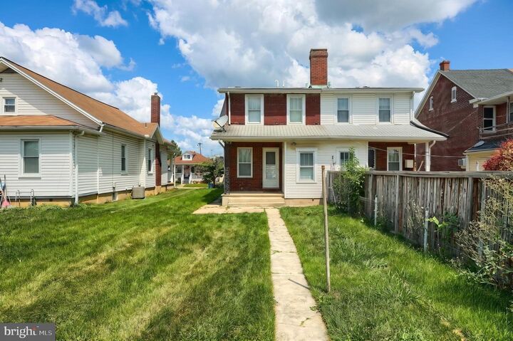 Property Photo:  1508 Stanton Street  PA 17404 