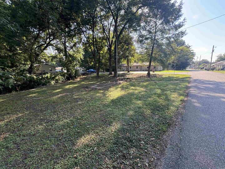 Property Photo: 327 Canal Ave E AR 72396
