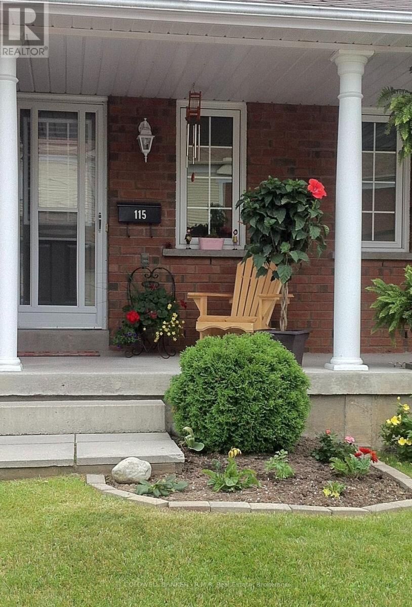 Property Photo: 10 Bassett Boulevard 115 ON L1N 9C6