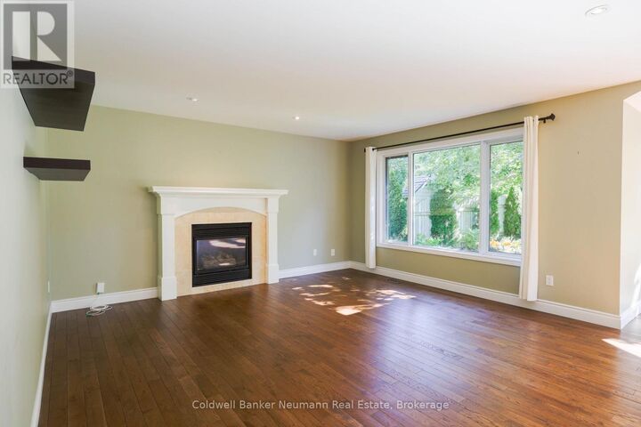 Property Photo: 44 Tanager Drive Upper ON N1C 1B6