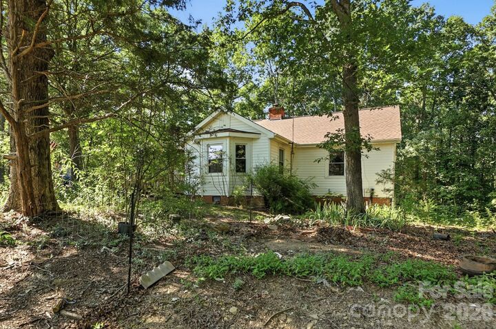Property Photo: 247 German Hill Road NC 28133