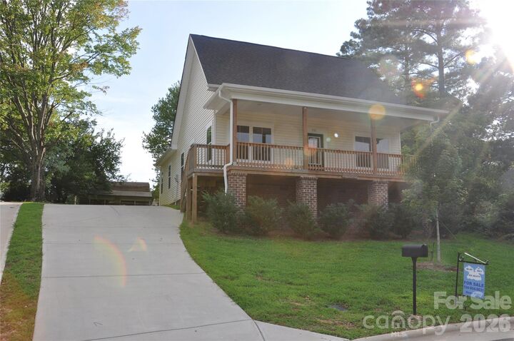 Property Photo:  331 Nesbit Avenue  NC 28115 