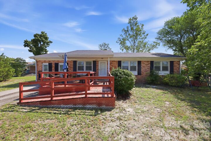 Property Photo:  3261 Vardaman Avenue  NC 28348 