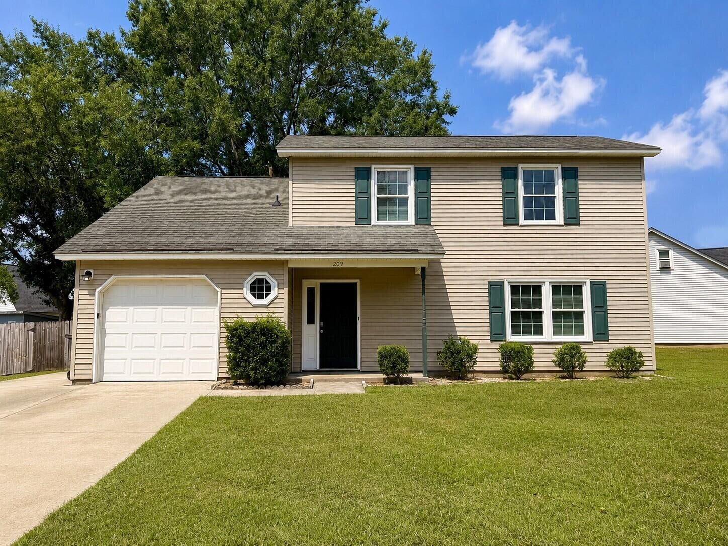 Property Photo: 209 William Street SC 29486