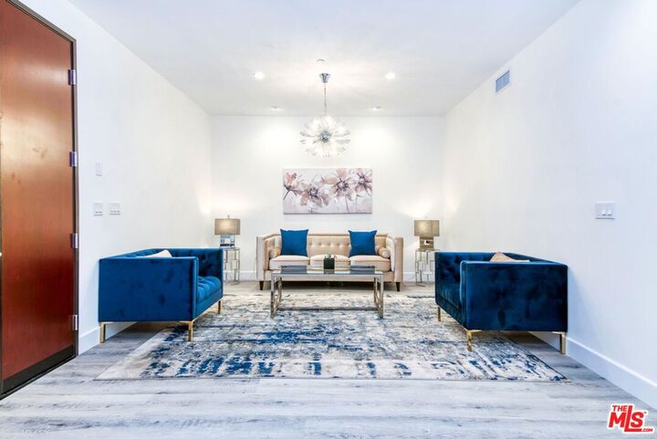Property Photo: 1237 S Holt Ave, Unit 504 CA 90035
