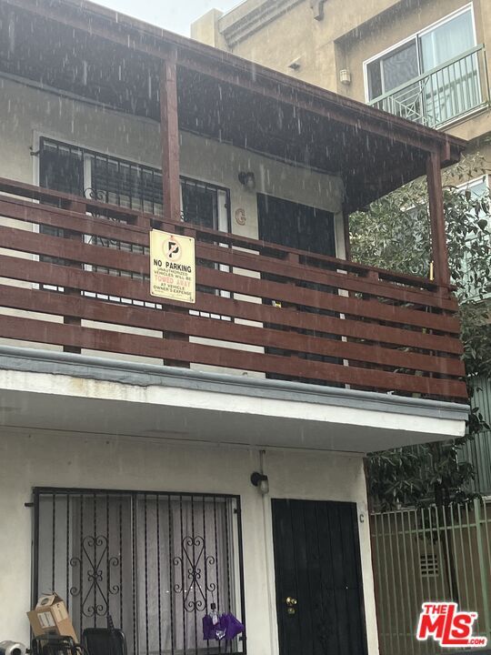 Property Photo: 227 S Bonnie Brae St CA 90057