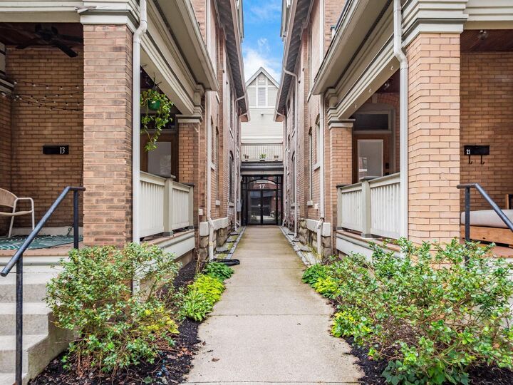 Property Photo: 17 W 3rd Avenue OH 43201