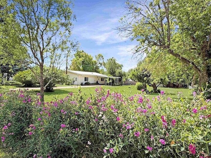 Property Photo: 576 W 6th Avenue CO 81424