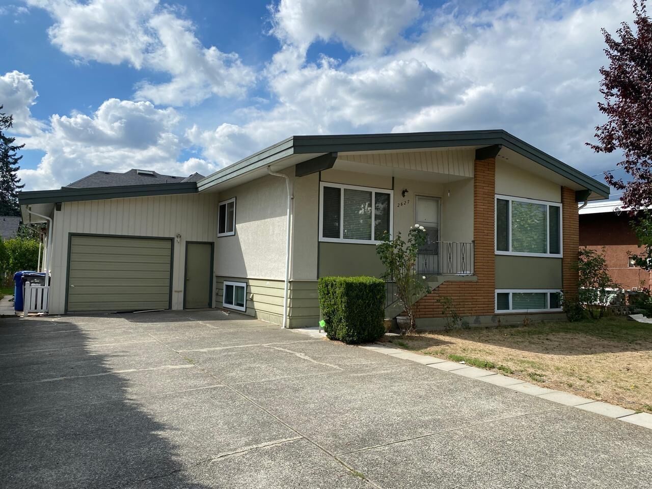 Property Photo:  2627 Countess Street  BC V2T 2V8 
