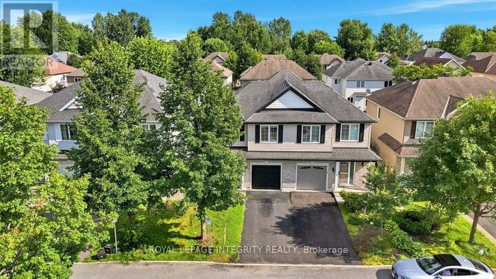 Property Photo:  209 Tewsley Drive  ON K1V 0Y7 