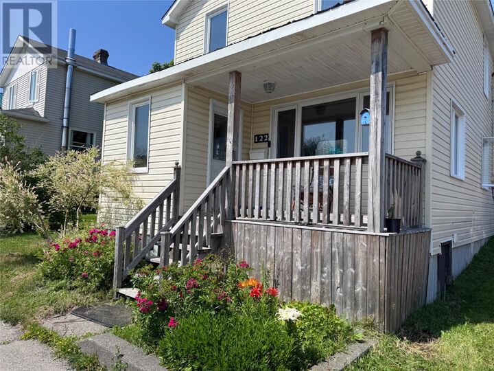 Property Photo:  122 Lincoln Road  NL A2A 1N5 
